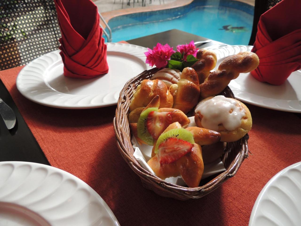 Hotel Residencial Merida Luaran gambar